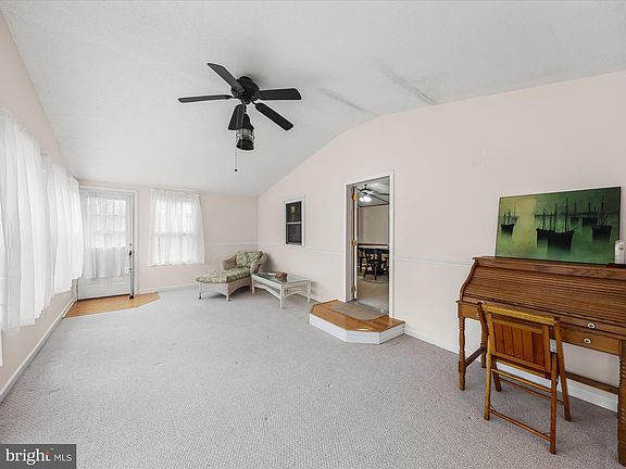 4th image of 34288 Harbor Dr S