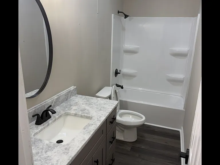 104 Senimor Ct — Photo 2