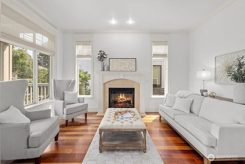 4th image of 4047 Willams Avenue W