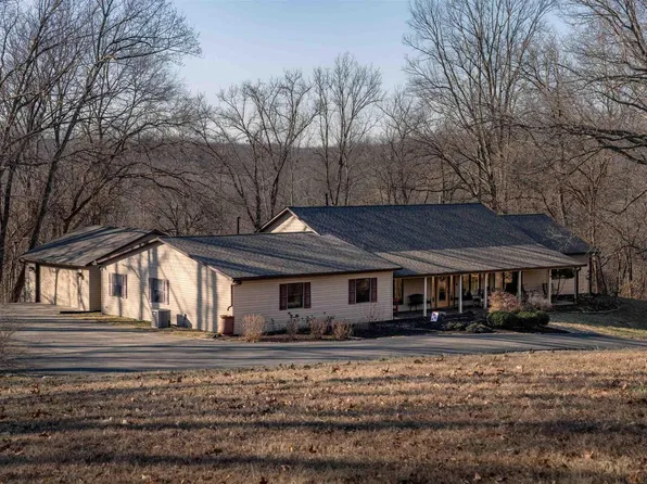 2544 Grammer Rd, Carbondale, IL 62903