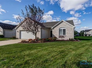 4248 Waterbend Dr W, Maumee, OH 43537