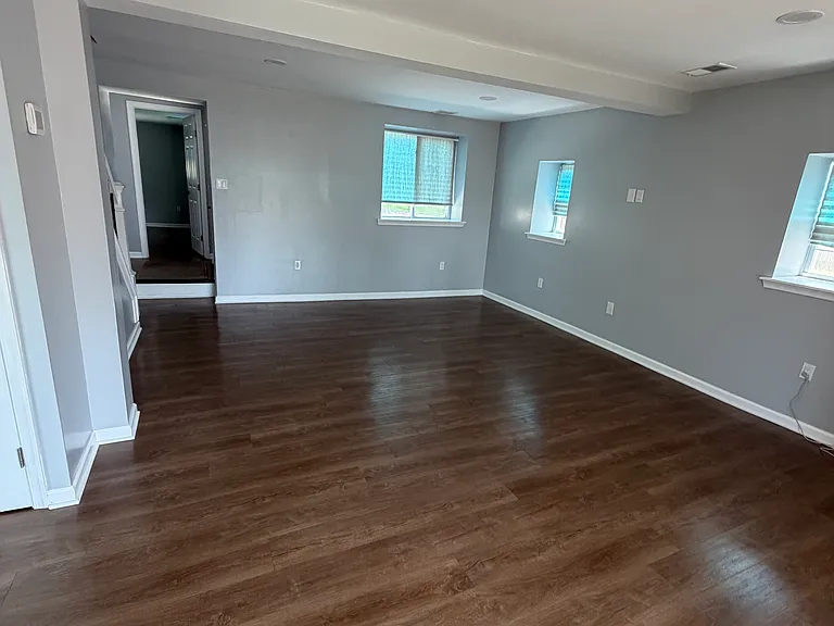 406 Elm St — Photo 6