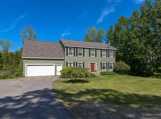 28 Forest Glen Dr, Rockport, ME 04856