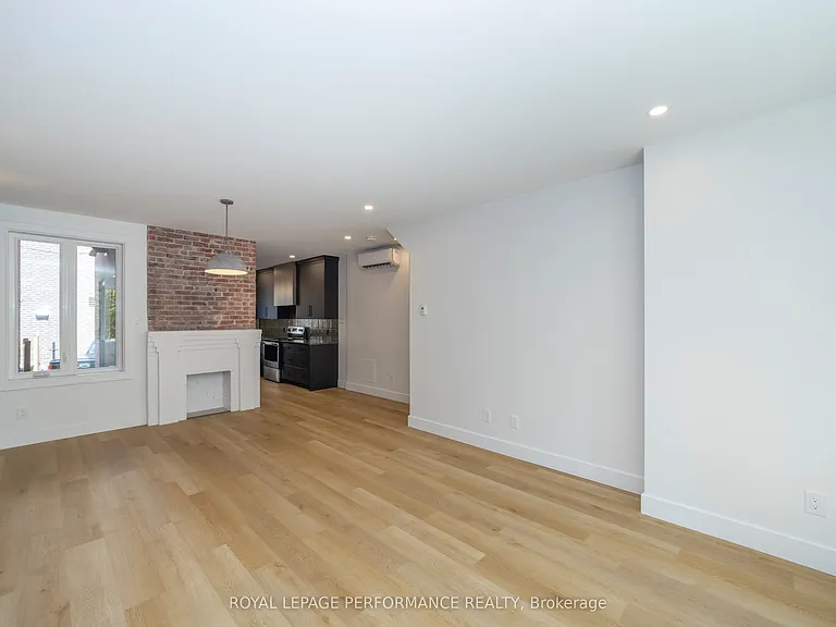 19 Monk St #1 — Photo 6