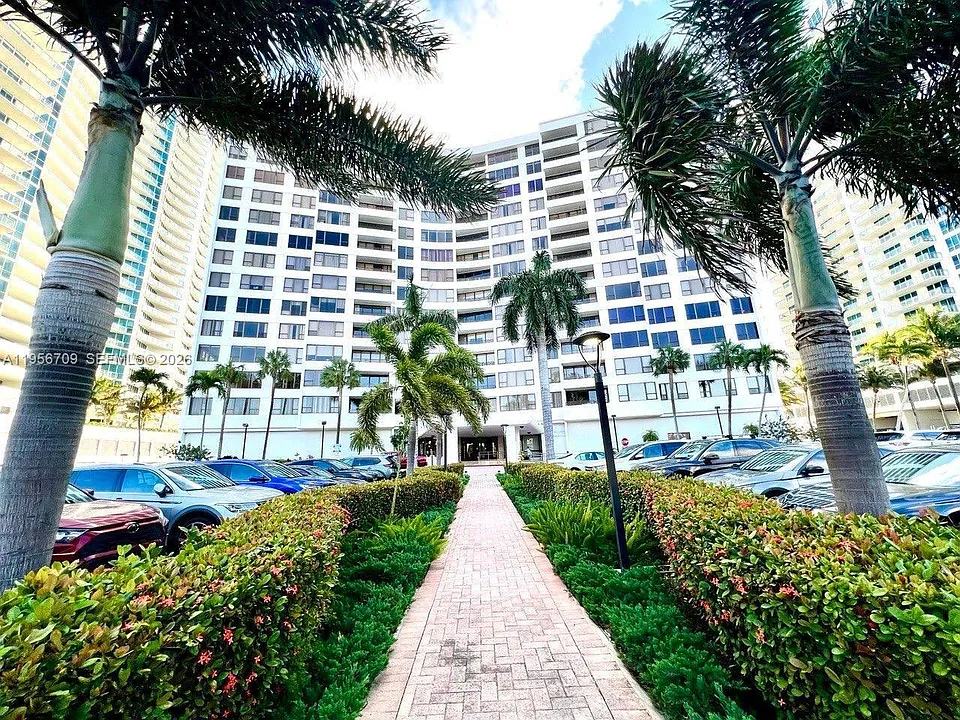 3505 S Ocean Dr #619