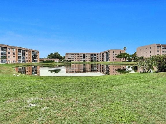 3rd image of 10451 Sunrise Lakes Blvd APT 404