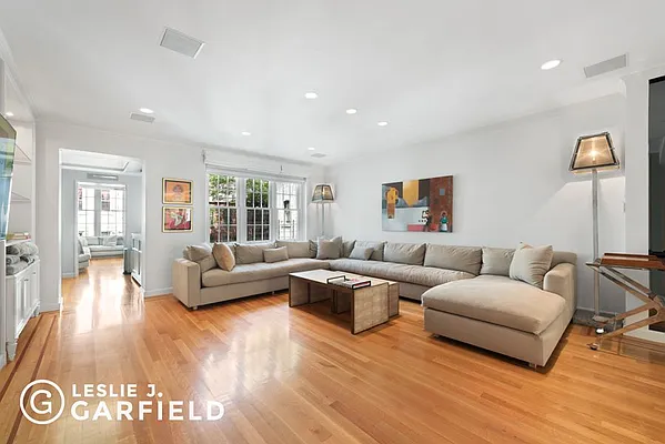 Sold by Leslie J. Garfield | media 7