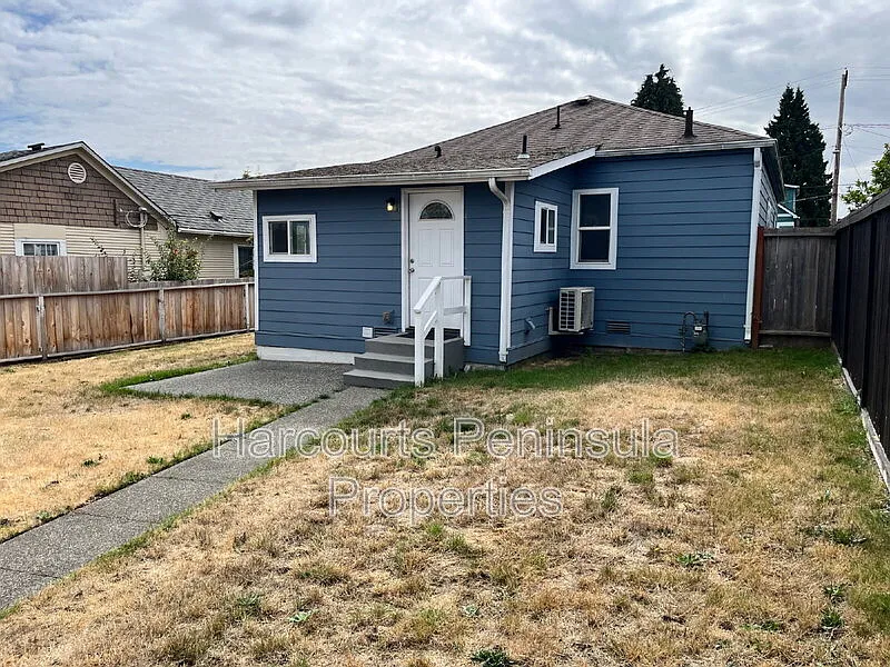 3 bed, 1.5 bath, 1200 sqft, $2,275 — Photo 2