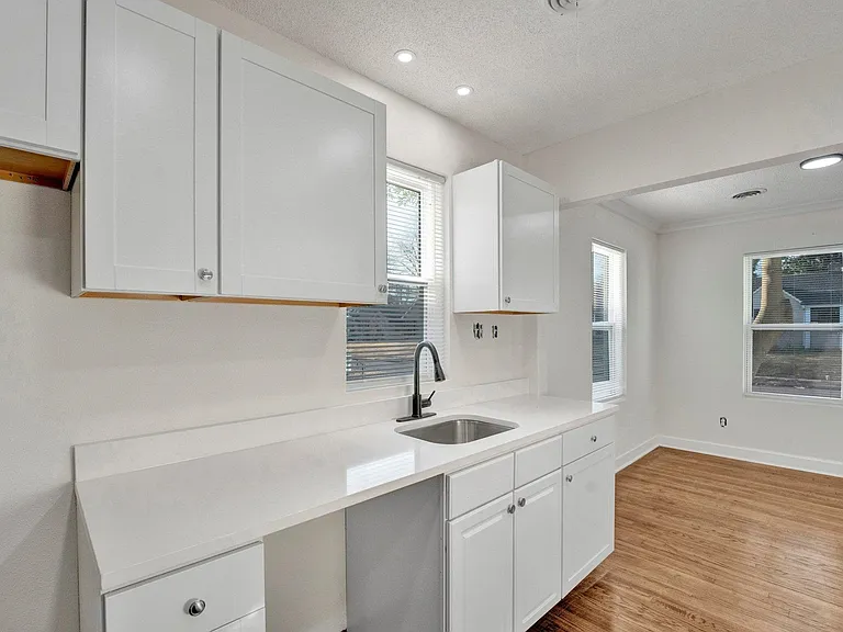 3780 Shirlwood Ave — Photo 15