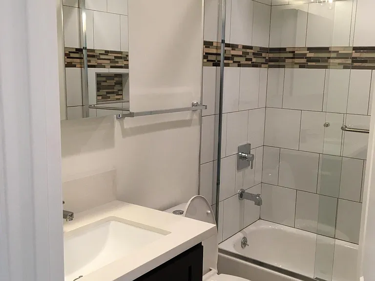119 Franklin Ave #1 — Photo 9