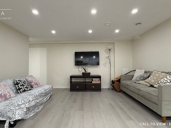 3rd image of 4470 Pinedale Dr #2