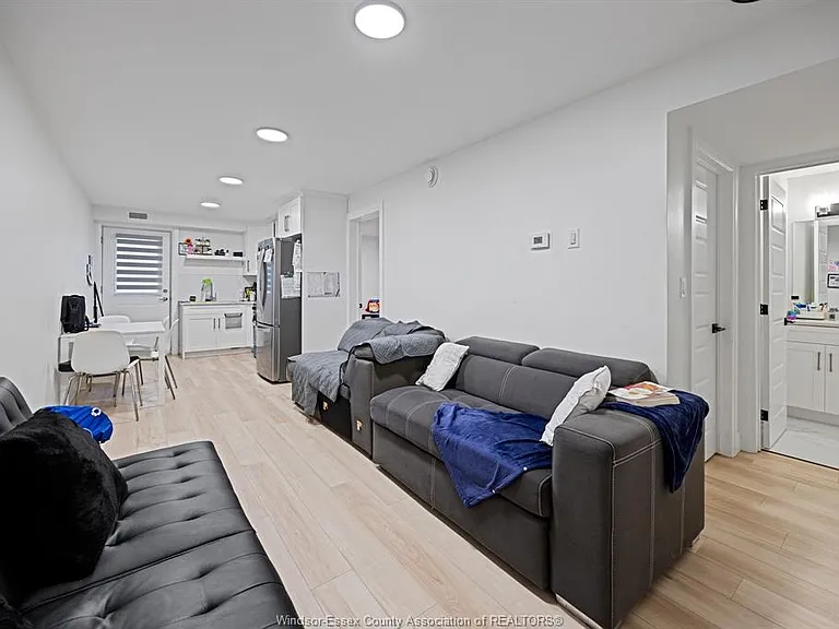 2224 Fraser Ave #2 — Photo 5