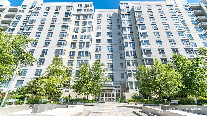 Sold by Silverstone Group USA Corp. | media 56