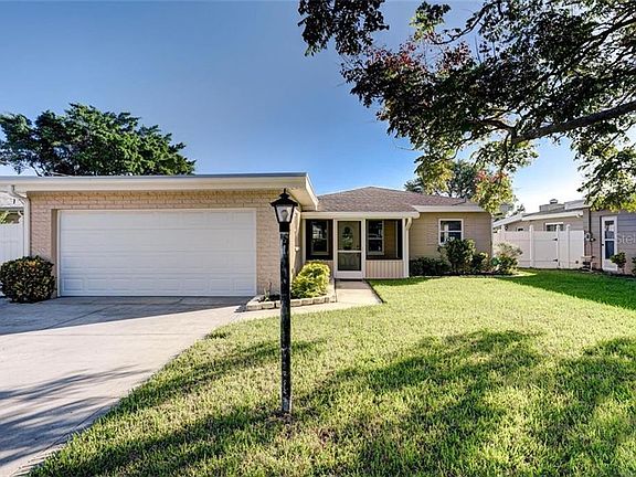 2nd image of 5879 Blossom Lake Dr