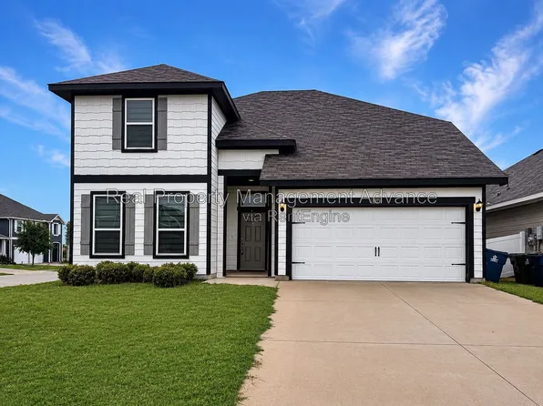 8977 Eaton St, Aubrey, TX 76227