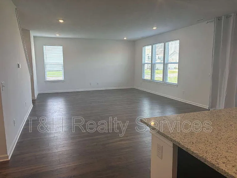 354 N Grand Oak Dr — Photo 14
