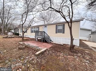 48 Boones Dr, Lothian, MD 20711