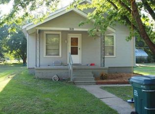 210 N Maple St, Solomon, KS 67480