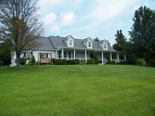 1st image of 169 Briarwood Dr