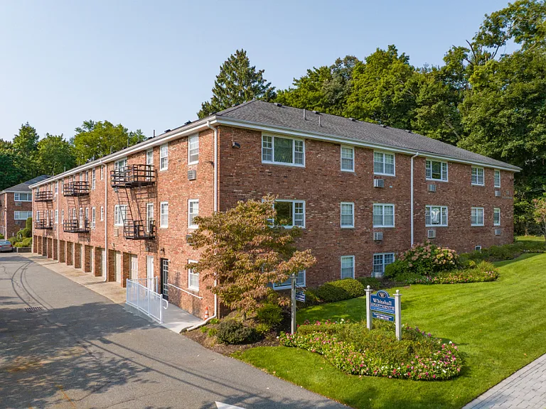 Whitehall Apartments — Photo 16
