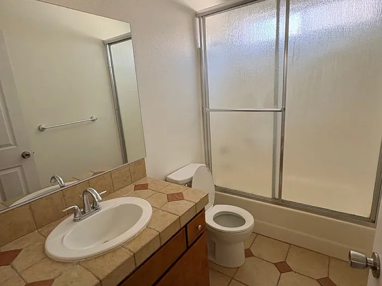 7478 Santa Ysabel Ave #E — Photo 8