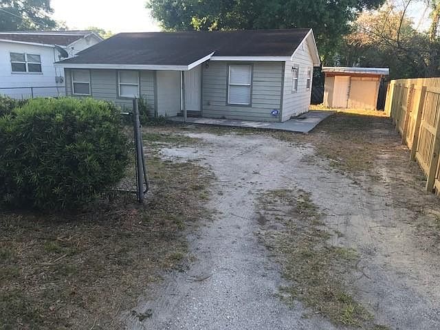 1st image of 925 S Castle Ct