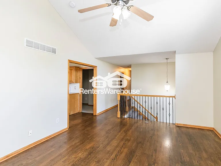 804 Stratford Dr — Photo 14