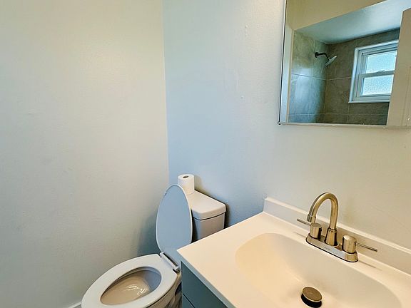 5th image of 3606 Leanne Ct