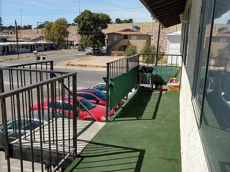 1836 Goldfield St — Photo 2