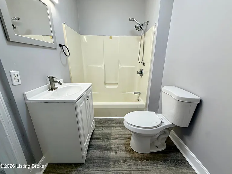 1108 State St — Photo 7