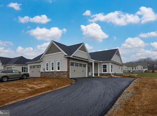 390 Meadow Rose Dr #211, Lititz, PA 17543