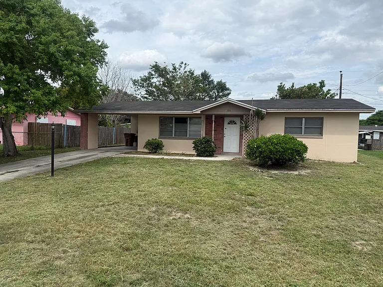 308 Canyon Dr N — Photo 1