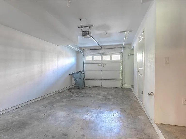 2804 Lake Ave — Photo 14