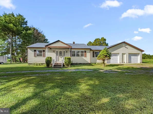 9244 Cople Hwy, Hague, VA 22469
