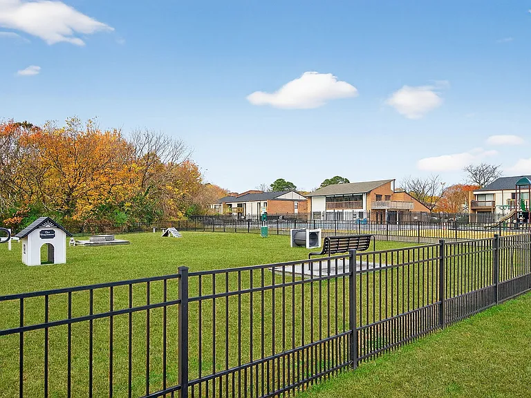 11-web-or-mls-700-moraine-ct
