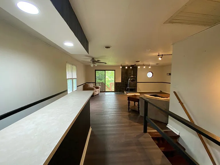 135 Boxers Ridge Ln — Photo 4
