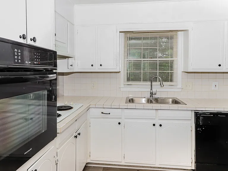 5645 Morning Creek Cir — Photo 8