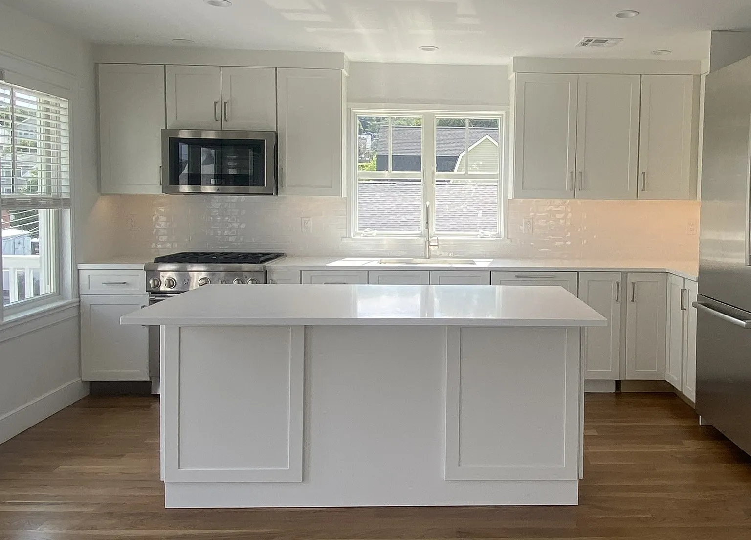 2 bed, 1200 sqft, $4,000 — Photo 3