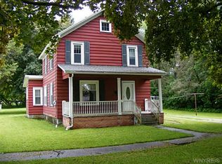 2 Plymouth Ave, Franklinville, NY 14737