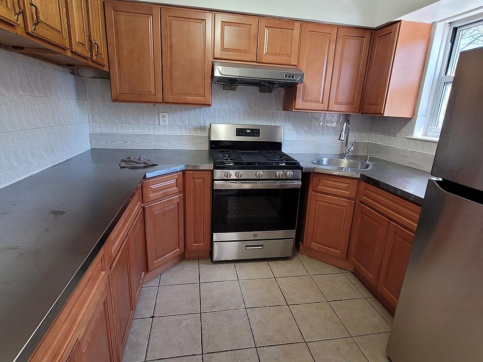 1st image of 40-12 147th St Floor 2