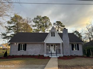 104 E Claiborne St, Byram, MS 39170