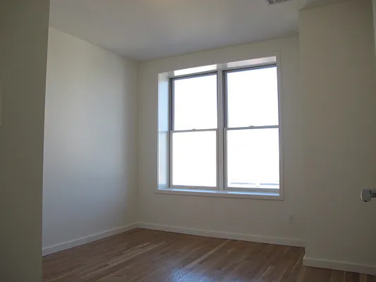 Rented by Residents Team | media 82