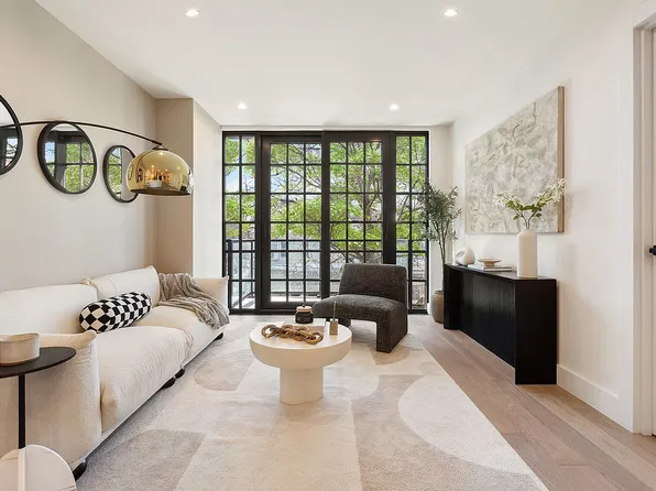 25-23 Newtown Ave #Pha, Astoria, NY 11102