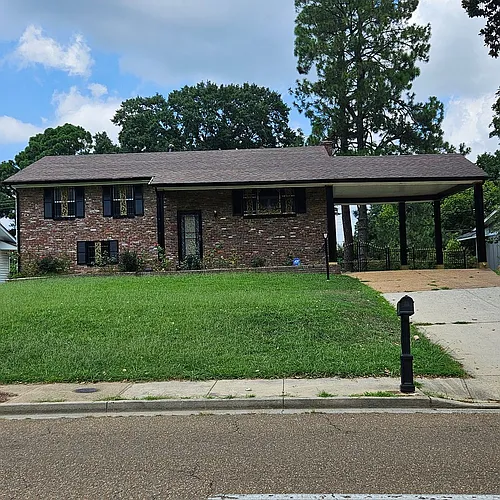 840 W Shelby Dr Photo 1