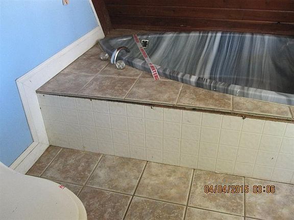 5th image of 1212 Lark Ave