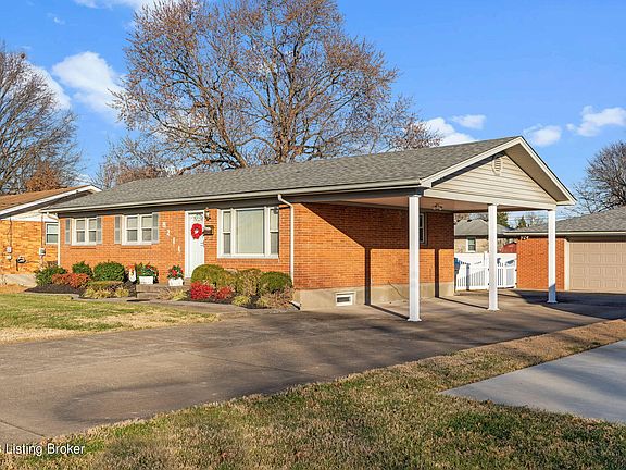 3rd image of 8211 Latania Dr