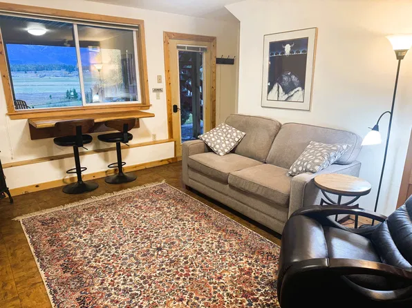 583 Riverside Rd, Kalispell, MT 59901