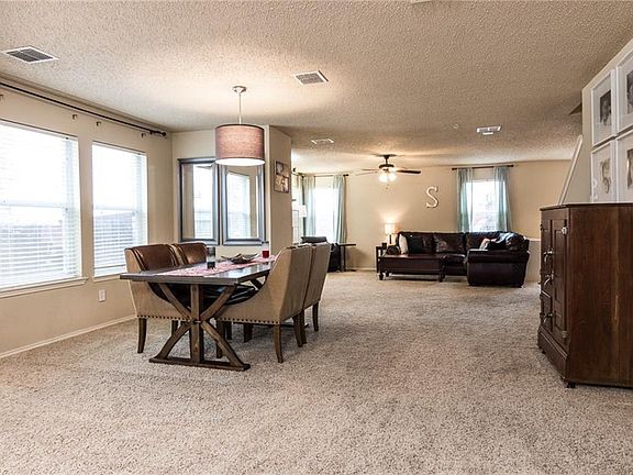 2nd image of 2172 Royal Acres Trl