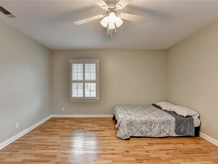 8 Highland Ln — Photo 34