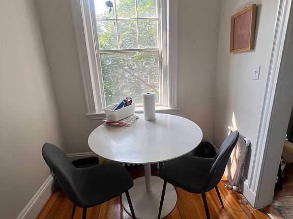 5th image of 28 Langdon St APT 9
